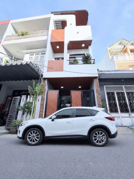 Nhà 3 tầng kiệt ô tô Huỳnh Ngọc Huệ 63mv, 6900