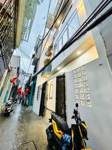 Nhà 3 tầng kiệt Hoàng Diệu 46mv, 5100