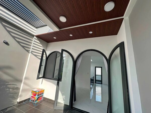 Nhà 3 tầng kiệt ô tô Đồng Kè, 60mv, 5850
