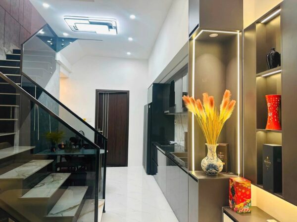 Nhà 3 tầng kiệt ô tô Đồng Kè, 60mv, 5850