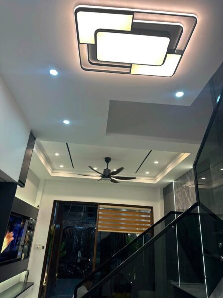 Nhà 3 tầng kiệt ô tô Đồng Kè, 60mv, 5850
