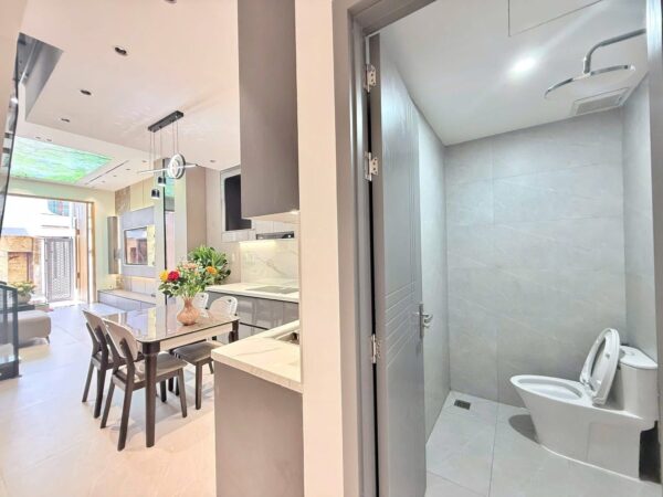 Nhà 3 tầng kiệt ô tô Tôn Đức Thắng 65mv, 6ty