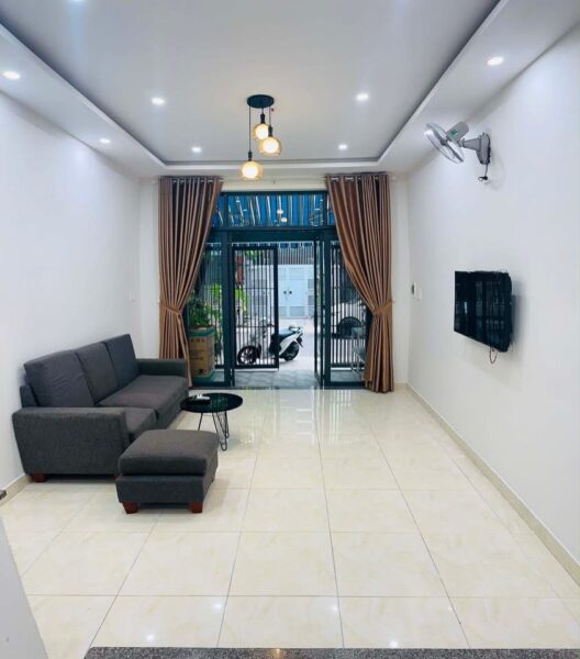 Cho thuê nhà 2 tầng mặt tiền Vũ Trọng Phụng 17tr
