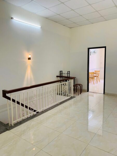Cho thuê nhà 2 tầng mặt tiền Vũ Trọng Phụng 17tr