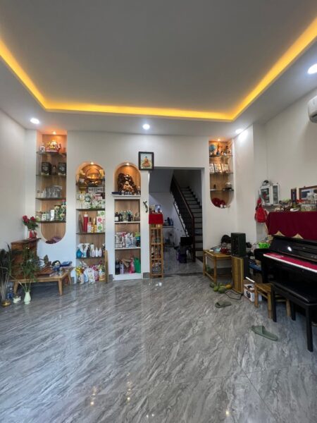 Nhà 4 tầng kiệt Trưng nữ vương 53mv, 5350