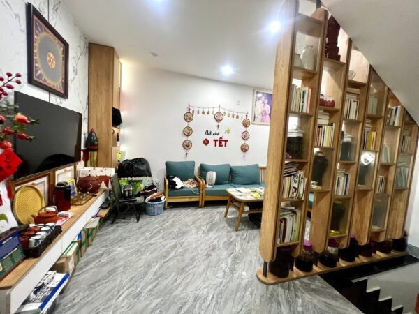 Nhà 4 tầng kiệt Trưng nữ vương 53mv, 5350