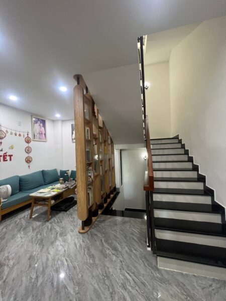 Nhà 4 tầng kiệt Trưng nữ vương 53mv, 5350