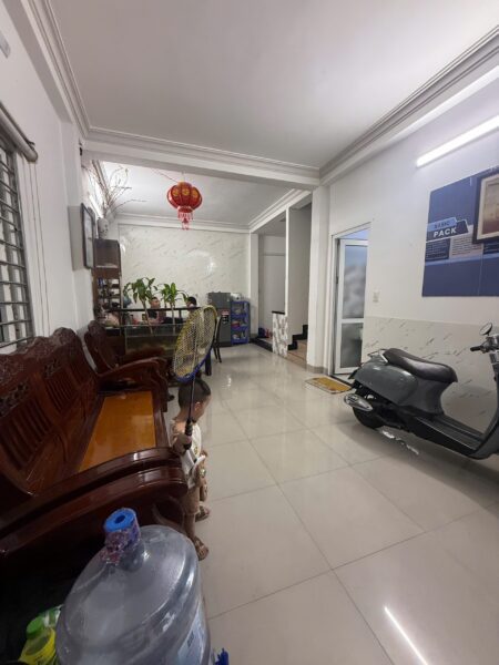 Nhà 2 tầng 3 mặt kiệt Lê Duẩn 4400