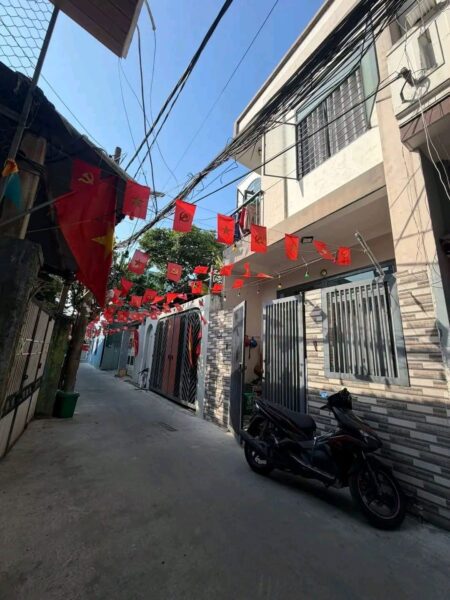 Nhà 2 tầng kiệt ô tô Nguyễn Phước Nguyên 3850