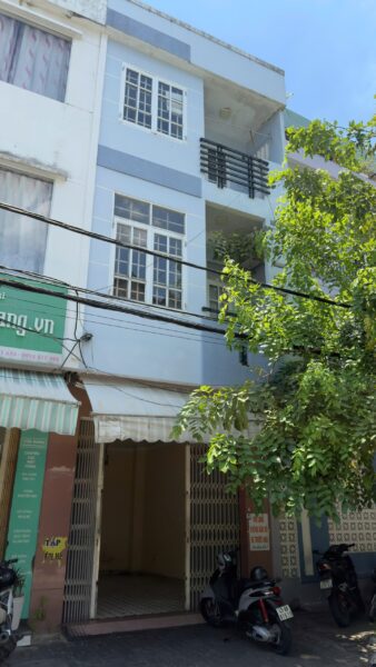 Cho thuê nhà 3 tầng Hà Huy Tập 15tr