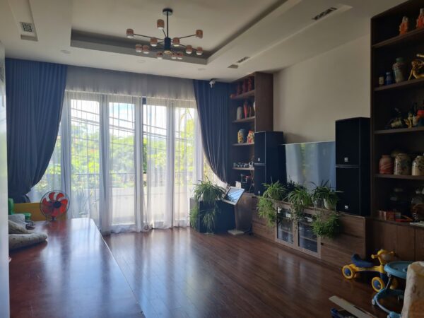 Nhà 3 tầng mặt tiền Hoà Nam, 100mv, 7600