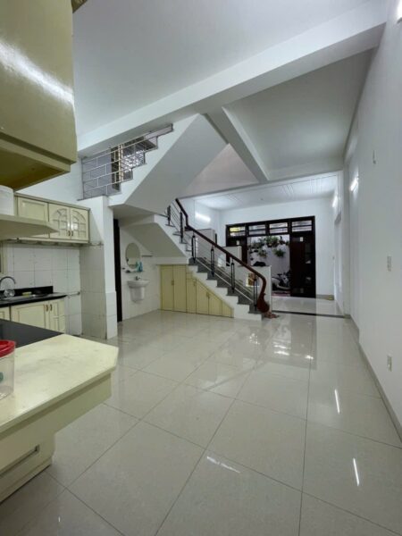 2 nhà liền kề 2 tầng kiệt ô tô Châu Văn Liêm 11ty