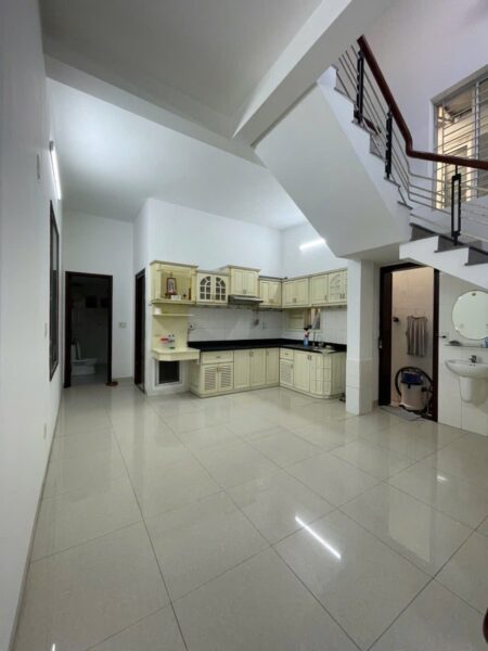 2 nhà liền kề 2 tầng kiệt ô tô Châu Văn Liêm 11ty