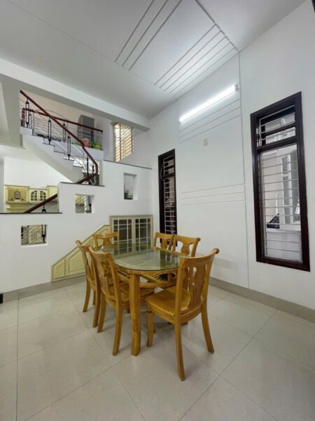 2 nhà liền kề 2 tầng kiệt ô tô Châu Văn Liêm 11ty