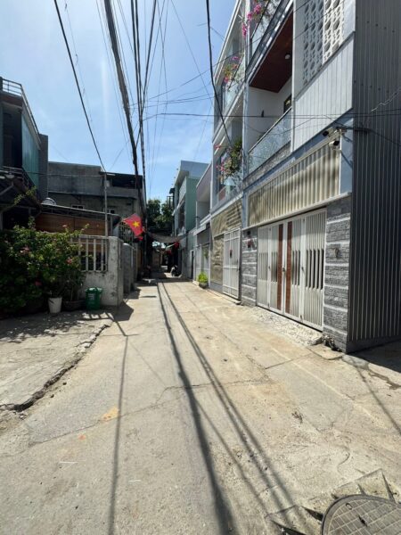 Đất kiệt ô tô Tôn Đản 120mv, 3650
