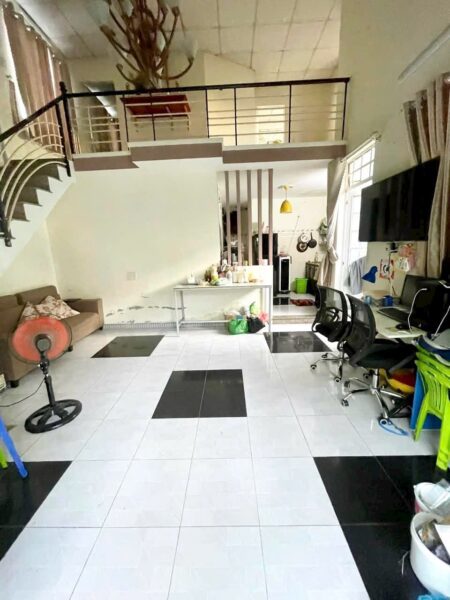 Nhà mê lửng 2 mặt kiệt Nguyễn Chánh 2950