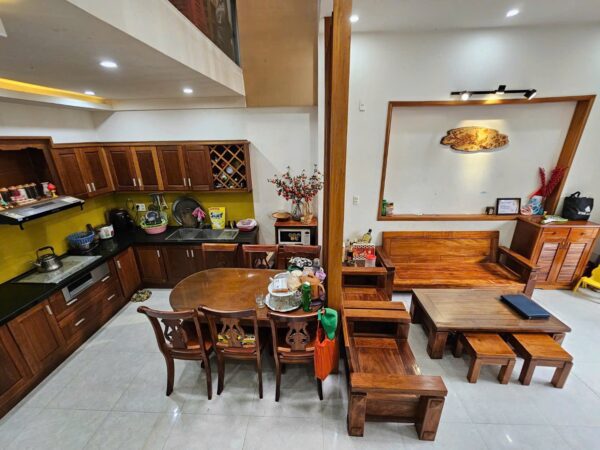 Nhà 3 tầng mặt tiền Lê Văn Sỹ, 70mv, 6950