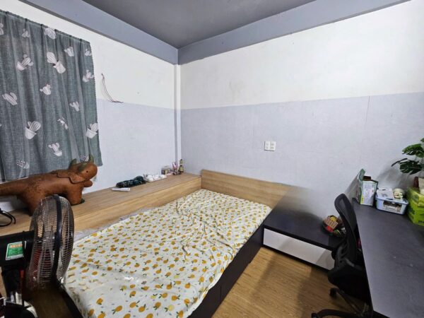 Nhà 3 tầng mặt tiền Lê Văn Sỹ, 70mv, 6950