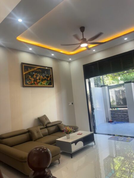 Nhà 2 tầng mặt tiền Đống Công Trường 5490