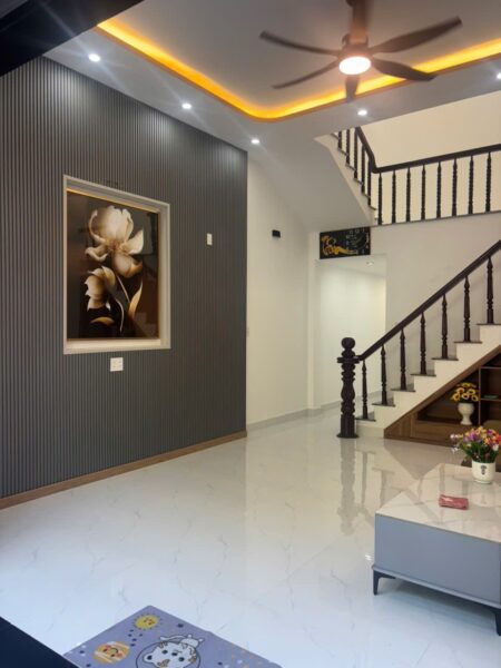 Nhà 2 tầng mặt tiền Đống Công Trường 5490
