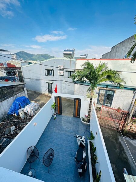 Nhà 2 tầng kiệt ô tô Hoàng Văn Thái 4750