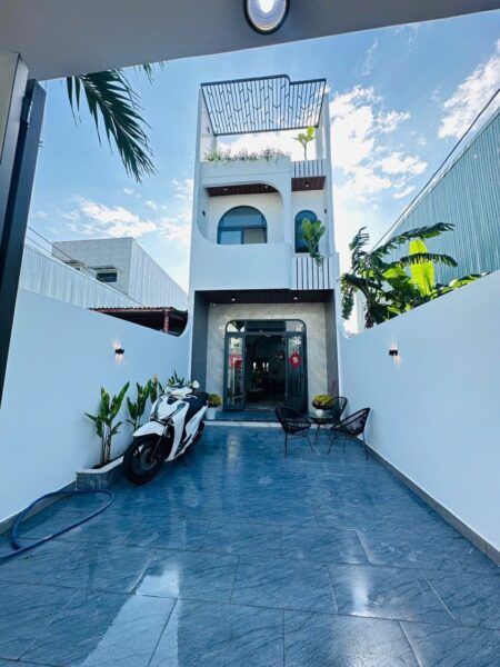 Nhà 2 tầng kiệt ô tô Hoàng Văn Thái 4750
