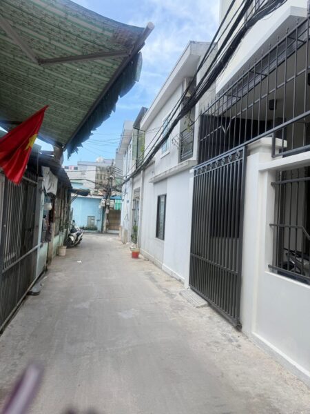 Nhà gác lửng kiệt ô tô nguyễn Văn Huề 3300