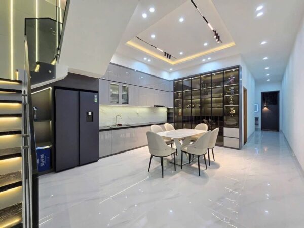 Nhà 3 tầng kiệt ô tô Tôn Đản 123mv, 5250