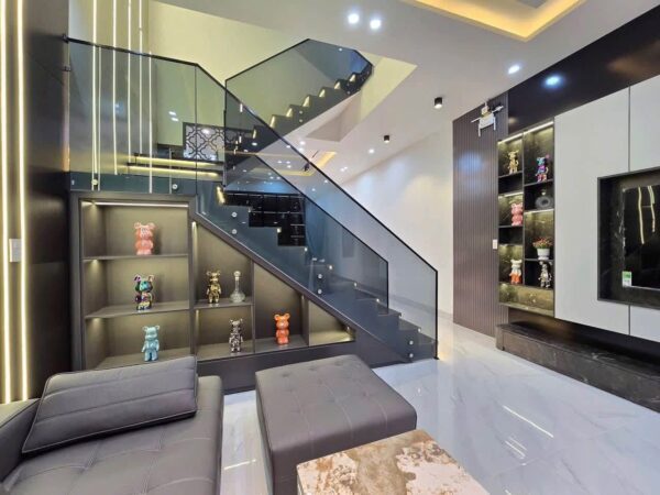 Nhà 3 tầng kiệt ô tô Tôn Đản 123mv, 5250