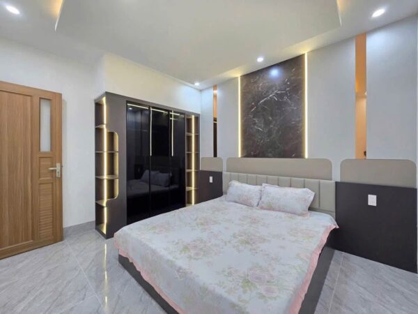 Nhà 3 tầng kiệt ô tô Tôn Đản 123mv, 5250