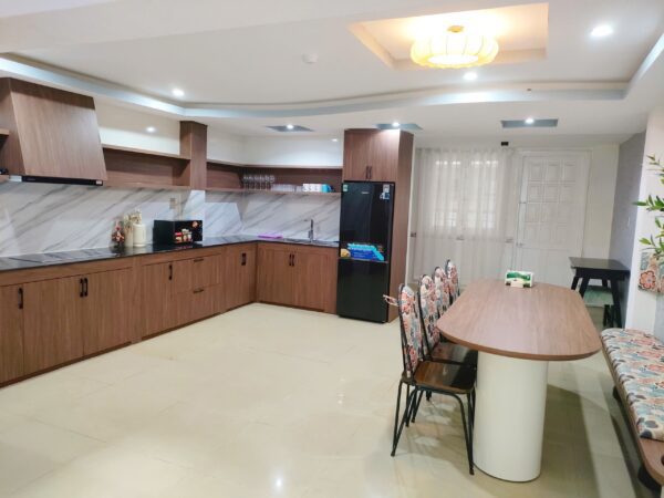 Nhà 3 tầng mặt tiền Mỹ An, 90mv, 14ty4