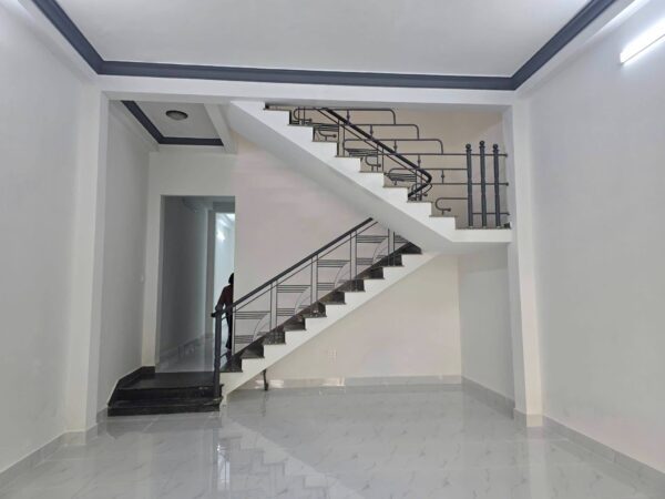 Nhà 2 tầng mặt tiền Lê Kim Lăng 7200