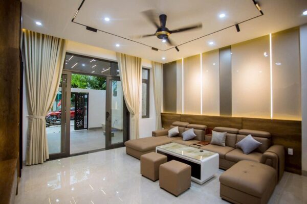 Nhà 3 tầng mặt tiền Trần Kim Xuyến 9300