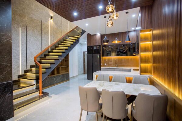 Nhà 3 tầng mặt tiền Trần Kim Xuyến 9300