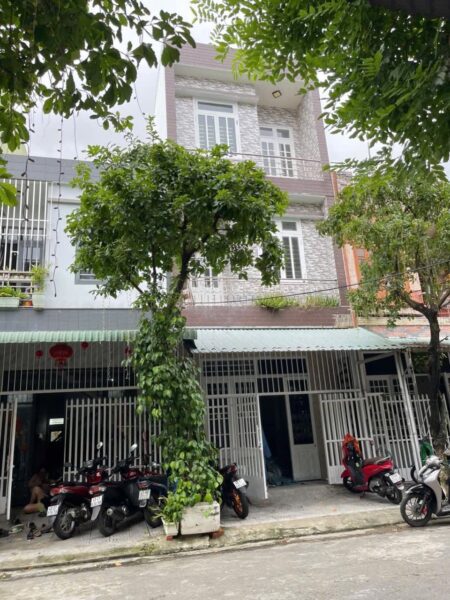 Nhà 3 tầng mặt tiền Nguyễn Thị Hồng 7800