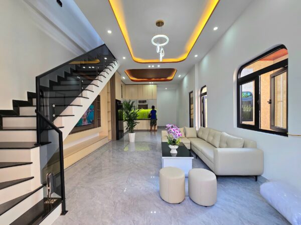 Nhà 2 tầng kiệt ô tô Tôn Đản, 95mv, 4750