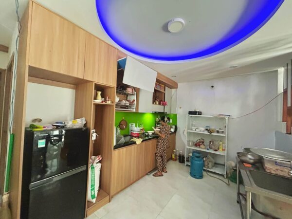 Nhà mê lửng kiệt ô tô Trần Đình Tri 3450