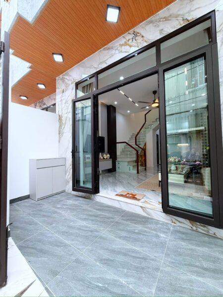 Nhà 3 tầng kiệt ô tô Lê Duẩn 6200