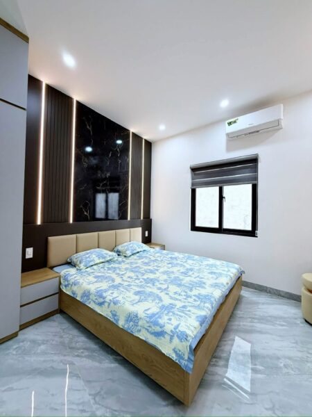 Nhà 3 tầng kiệt ô tô Lê Duẩn 6200