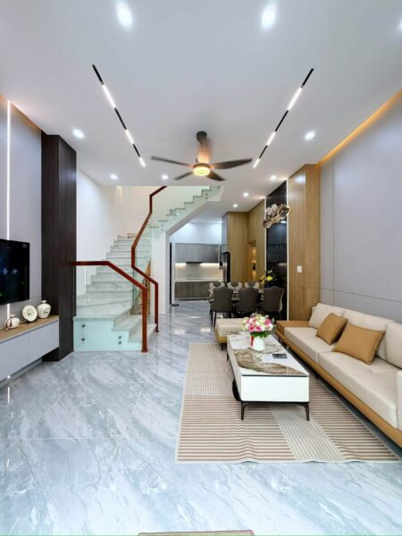 Nhà 3 tầng kiệt ô tô Lê Duẩn 6200