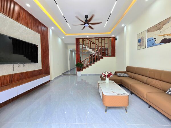 Nhà 2 tầng kiệt ô tô Tôn Đản 100mv, 5200