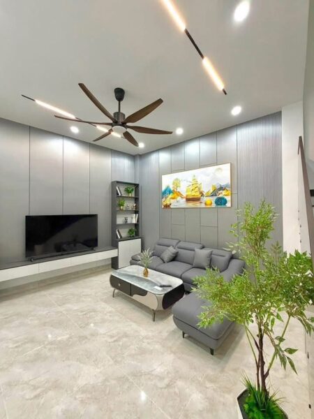 Nhà 3 tầng kiệt Tiểu La, 51mv, 5550
