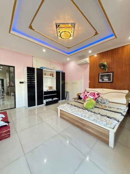 Nhà 3 tầng mặt tiền Đoàn Hữu Trưng 250mv, 16ty5
