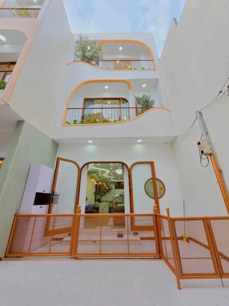Nhà 3 tầng kiệt Phan Thanh 54mv, 6450