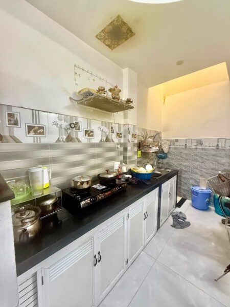 Nhà 4 tầng kiệt Hoàng Diệu 3850