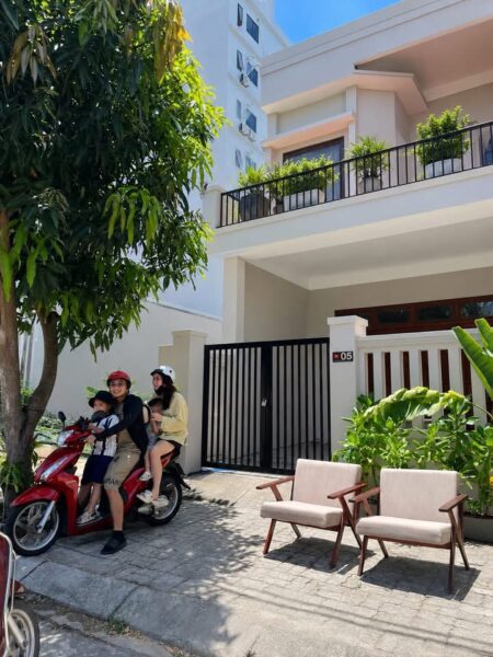 Cho thuê nhà 2 tầng mặt tiền Đông Hải 17tr