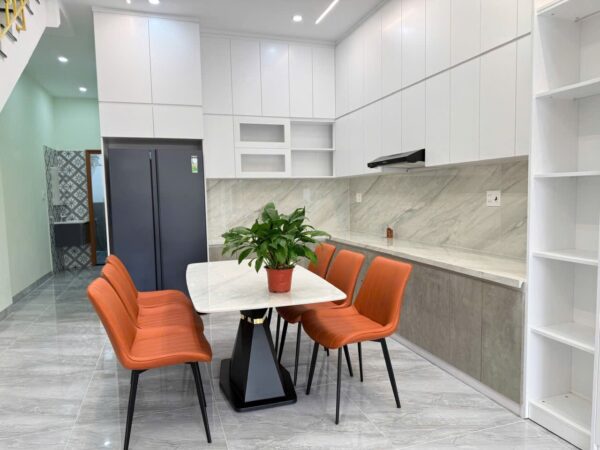 Nhà 3 tầng kiệt ô tô Tôn Đản 100mv, 4650