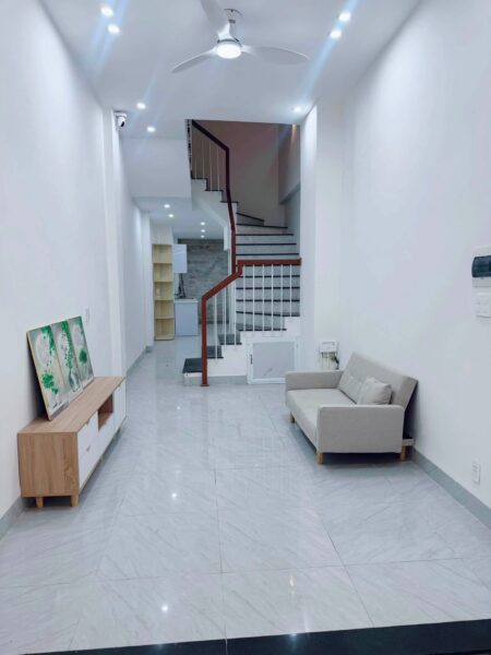 Nhà 5 tầng kiệt ô tô Ông ích khiêm 49mv 5350