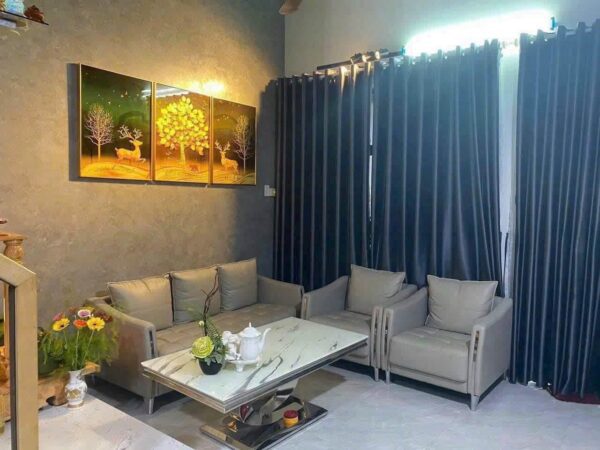 Cho thuê nhà 2 tầng mặt tiền Nguyễn hữu hào 22tr
