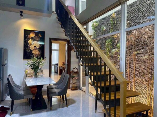 Cho thuê nhà 2 tầng mặt tiền Nguyễn hữu hào 22tr